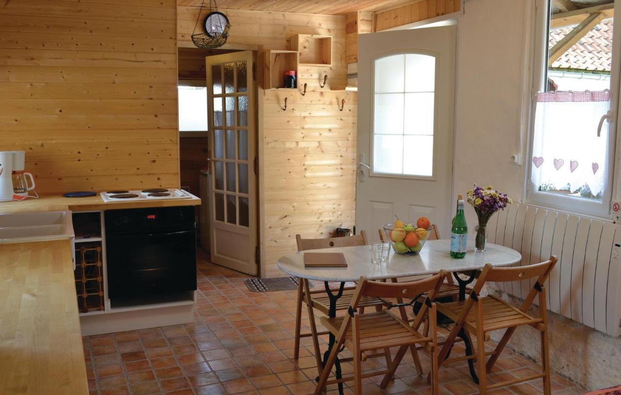 Gorgeous Home In Senlecques With Kitchen Екстер'єр фото